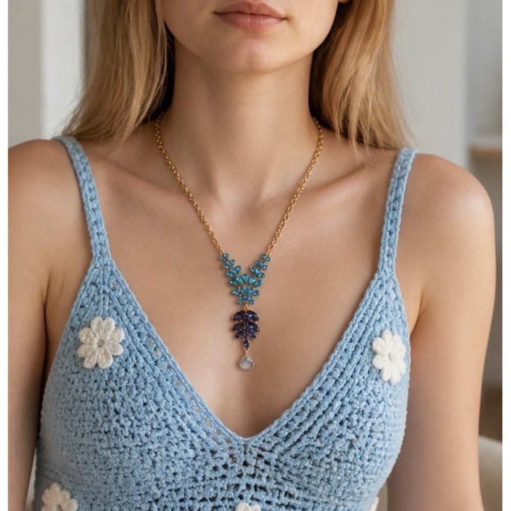 Y2K Vintage Betsey Johnson Beautiful Teal Blue Rhinestone Bib Necklace